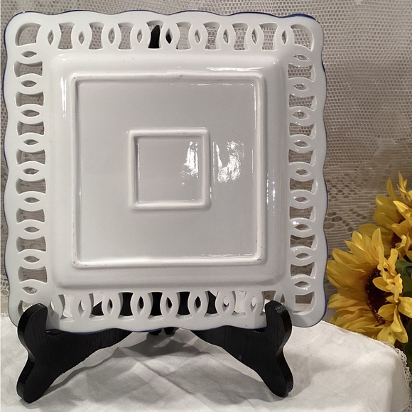 Lillian Vernon Cobalt Blue & White Floral Square Plate Lattice Edge 8” - Picture 12 of 16